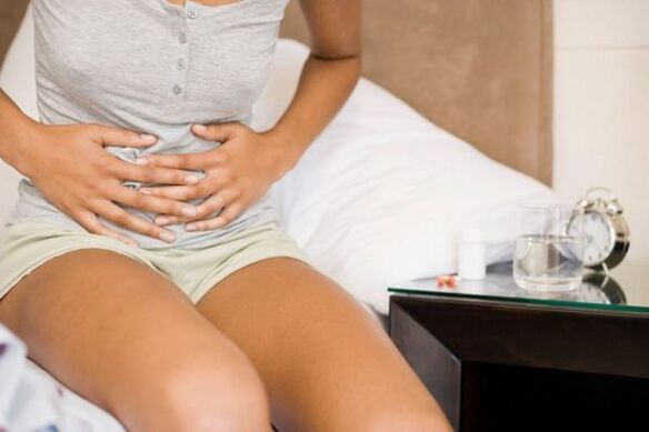 dor abdominal debido a vermes